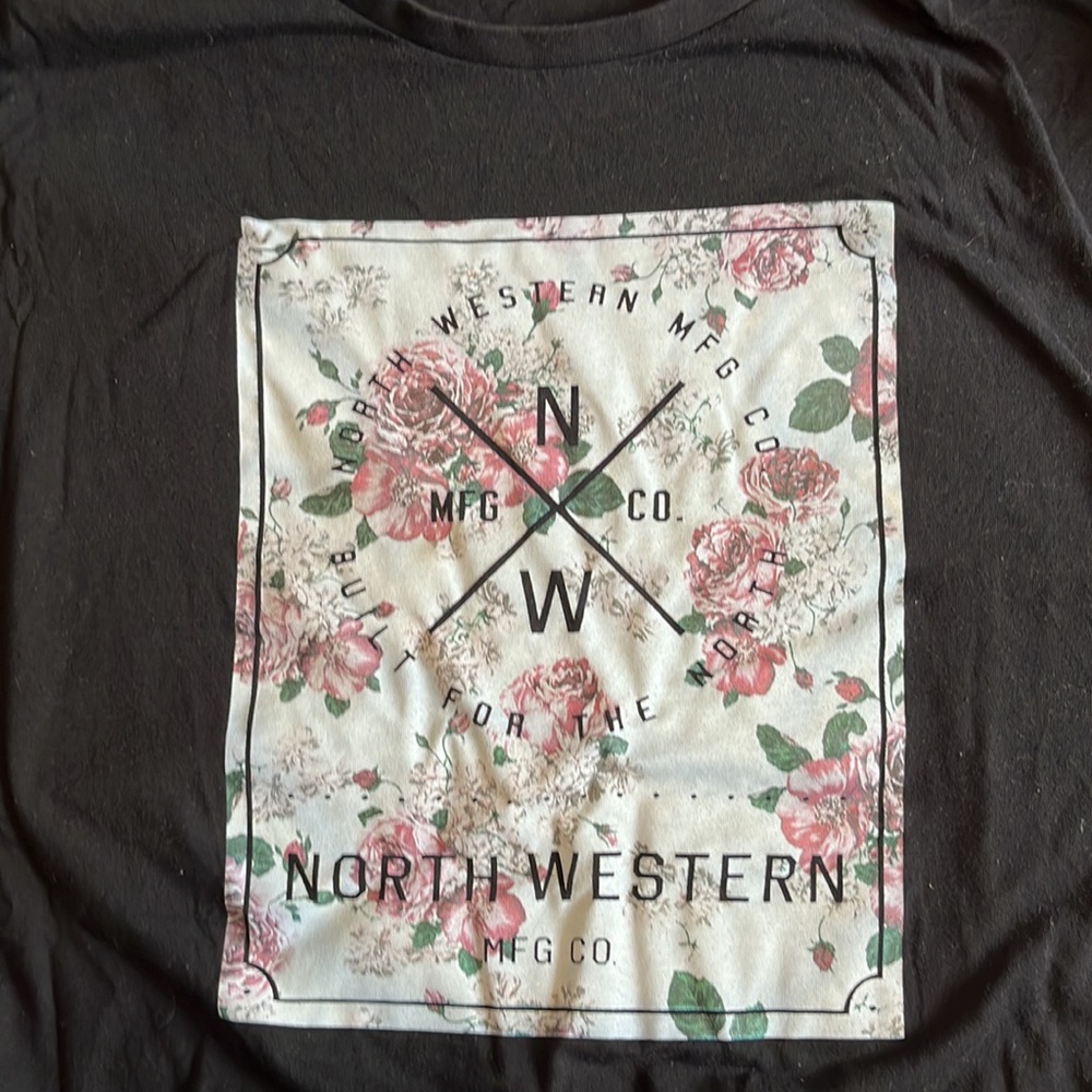 Designer tee - Picture 3 of 3